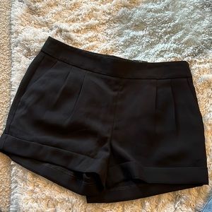 Size 4 Express mid rise shorts with side zipper